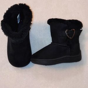Black toddler boots